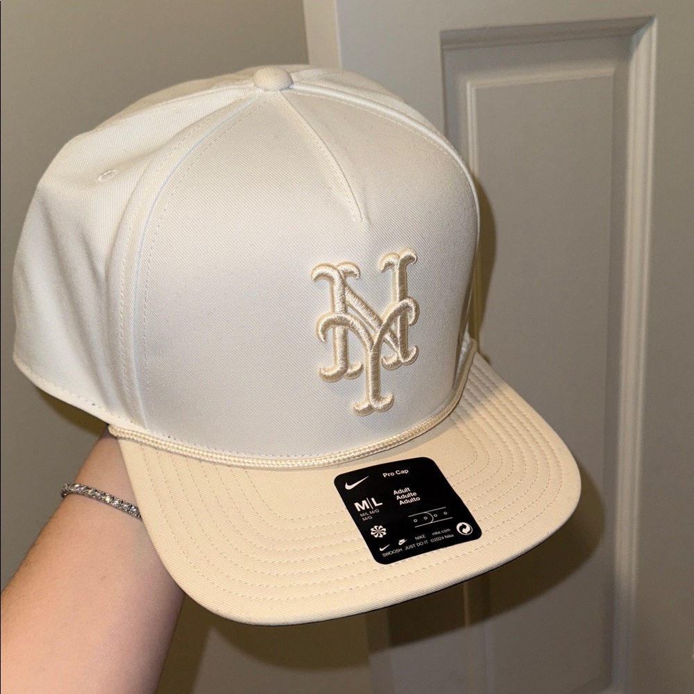 Nike Off-White Baseball Cap
